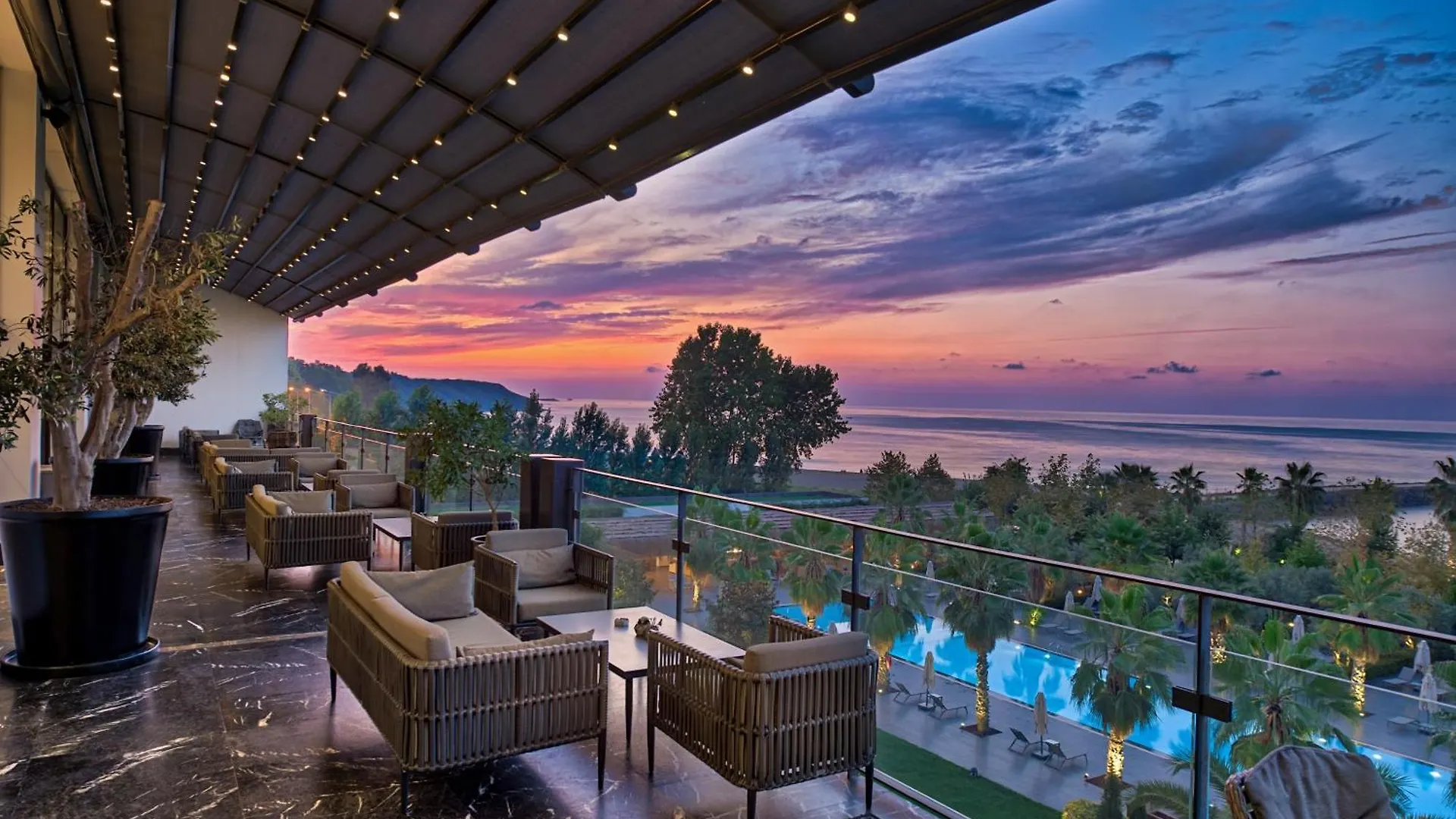 Ramada Plaza Hotel & Spa ترابزون 5*,