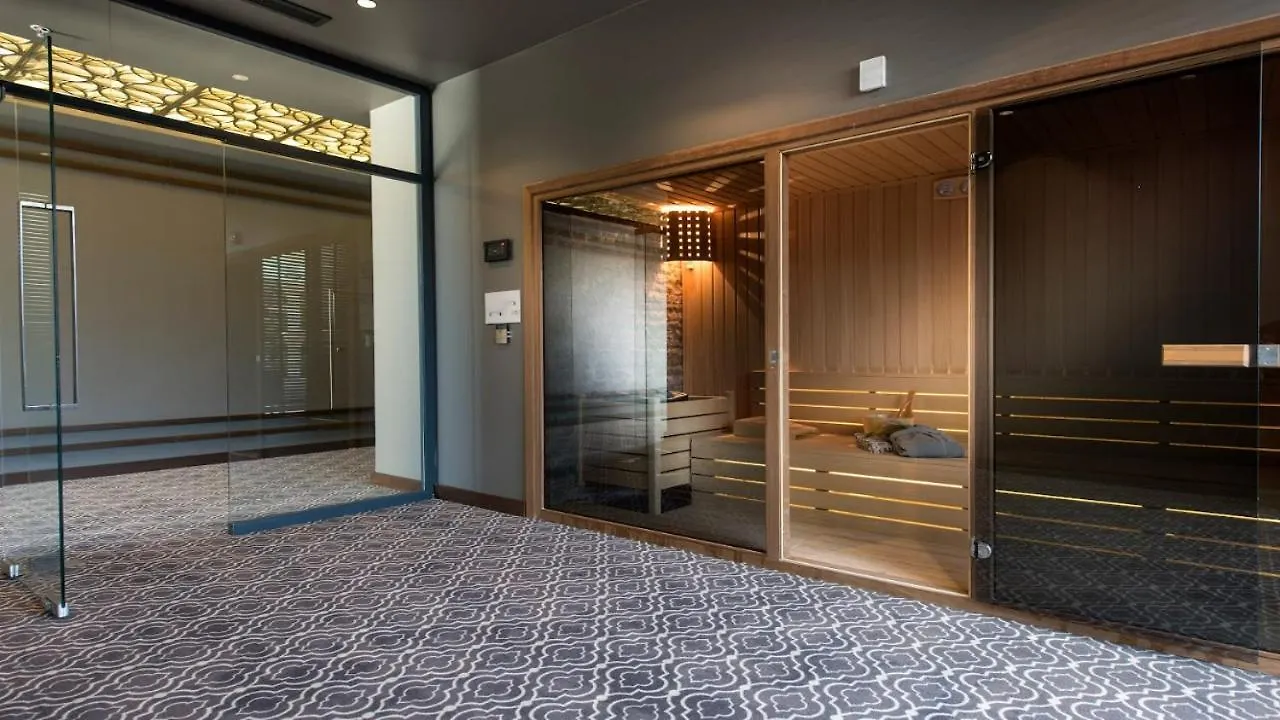 Ramada Plaza Hotel & Spa ترابزون