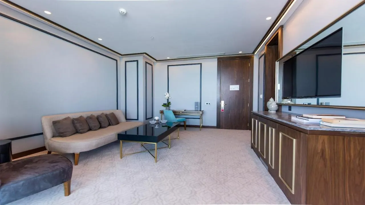 Ramada Plaza Hotel & Spa ترابزون